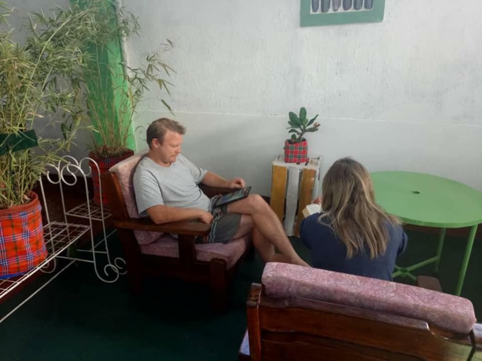 Kilimanjaro Mad Monkey'S Hotel Moshi Eksteriør bilde